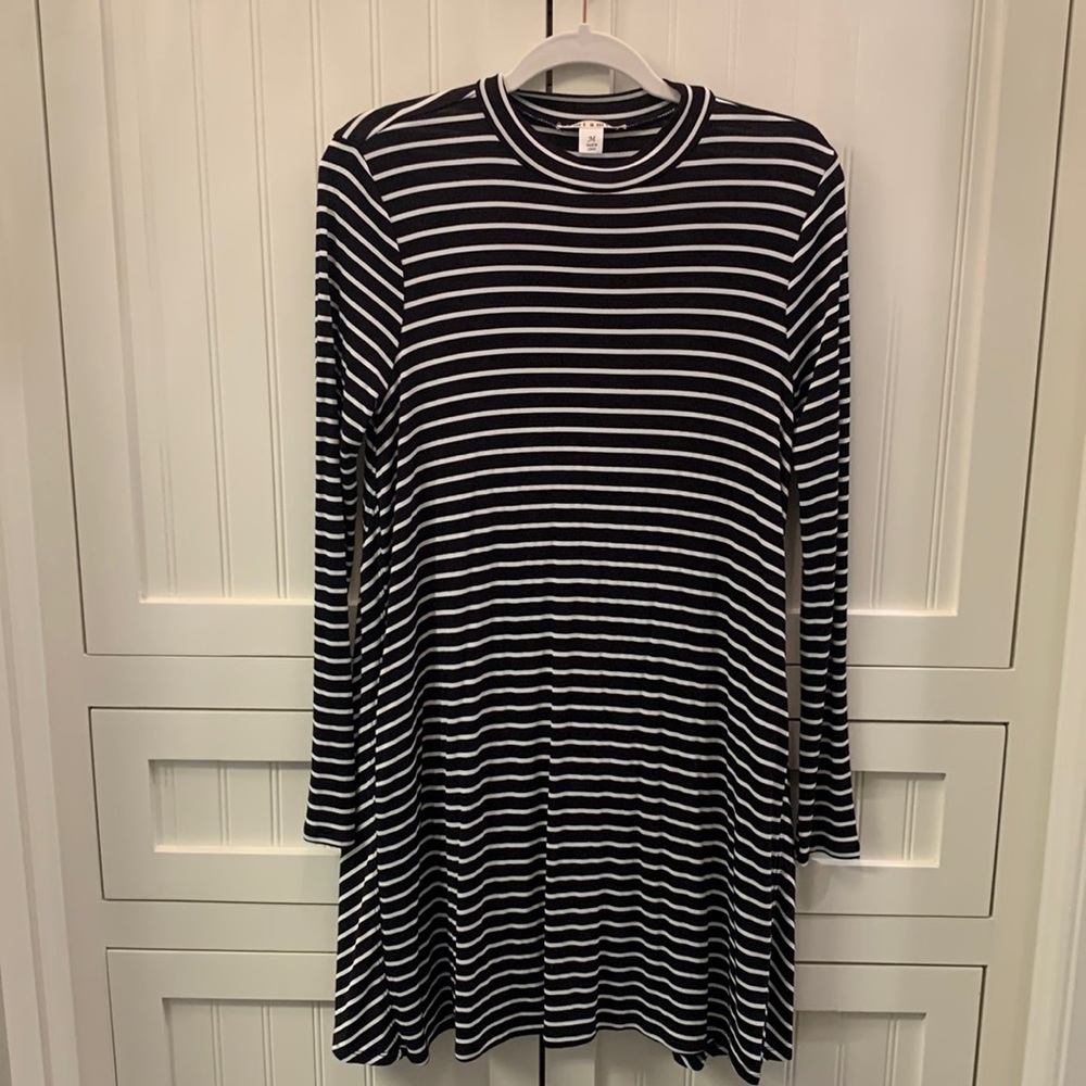 Francesca’s miami brand long sleeve black and white striped swing dress
